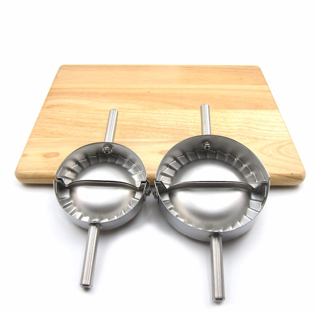 A Versatile Mold for Making Ravioli And Dumplings, This Stainless Steel Pastry Press Features a Precise Design, Perfect for Crafting Homemade Pasta in Your Kitchen