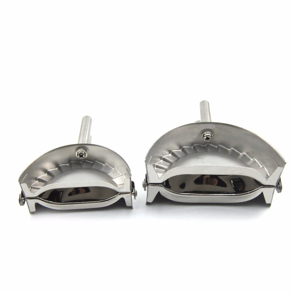A Versatile Mold for Making Ravioli And Dumplings, This Stainless Steel Pastry Press Features a Precise Design, Perfect for Crafting Homemade Pasta in Your Kitchen