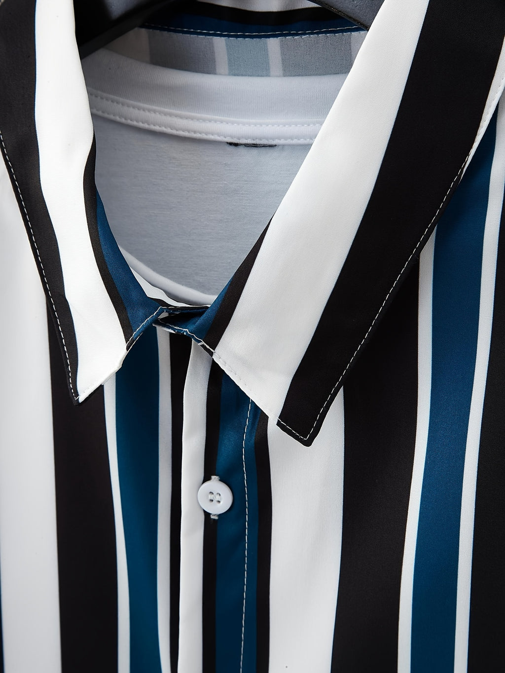 Vertical Striped Pattern Print, Men's 2Pcs Outfits, Casual Lapel Button Up Short Sleeve Shirts Shirt And Drawstring Shorts Set For Summer, Men's Clothing