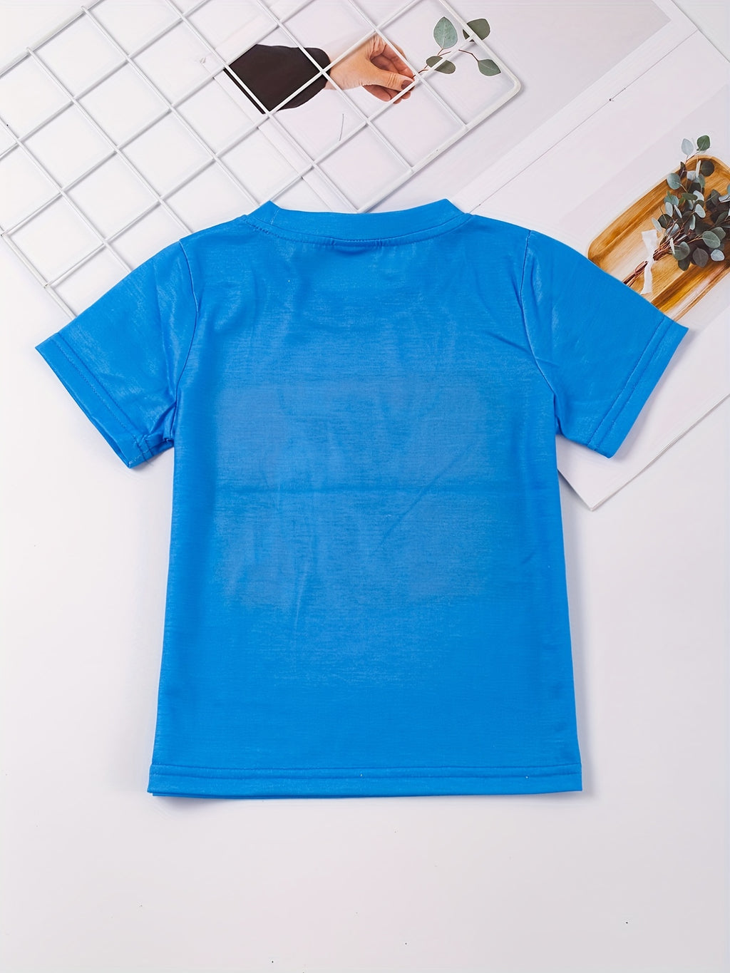 Vibrant Bull Graphic Tee - Soft, Comfortable Round Neck T-Shirts for Boys and Girls - Summer Fashion Essentials