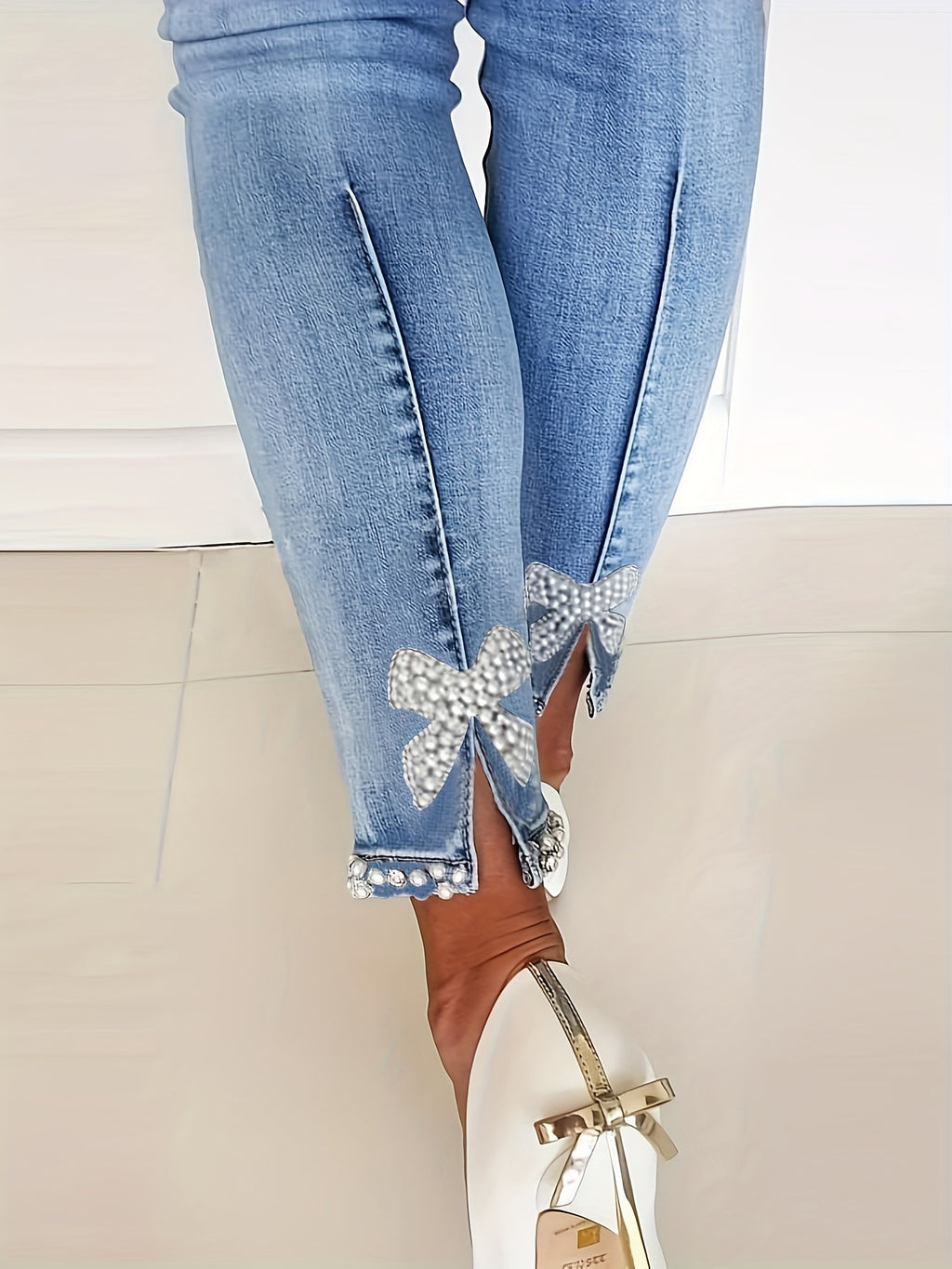 Blaue High-Stretch Skinny Jeans, Hose aus Denim mit Faux-Perlen-Dekor und schmaler Passform, Damen-Jeans & Bekleidung