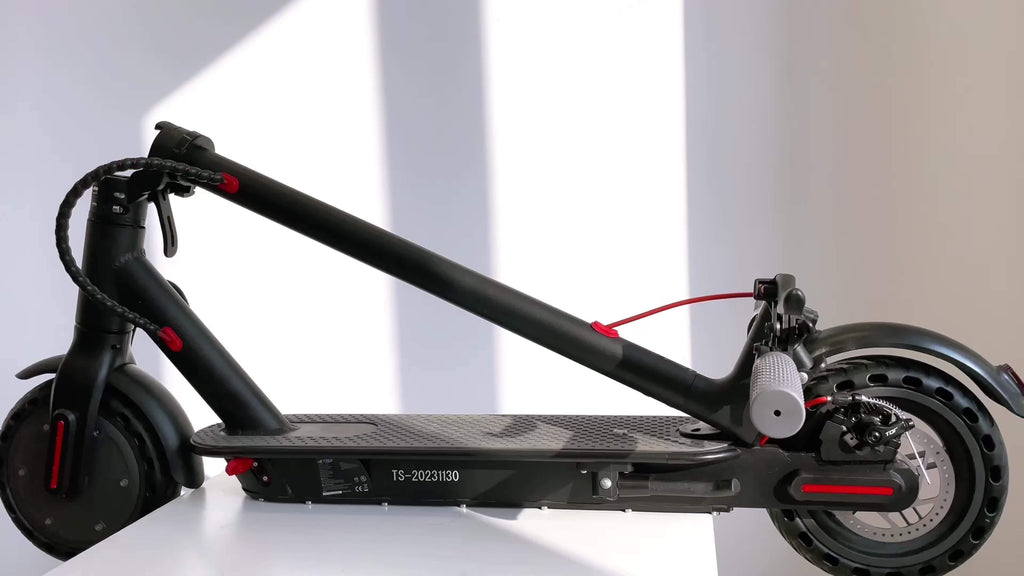 1pc Urban Transport Electric Scooter, 350W Foldable Alloy Steel Frame with Rear Brake, 8.5-inch Tires, 25-30KM/H Max Speed, Rechargeable Lithium Battery, 60Hz Dual Power Mode, US Plug, Scooter for Adults