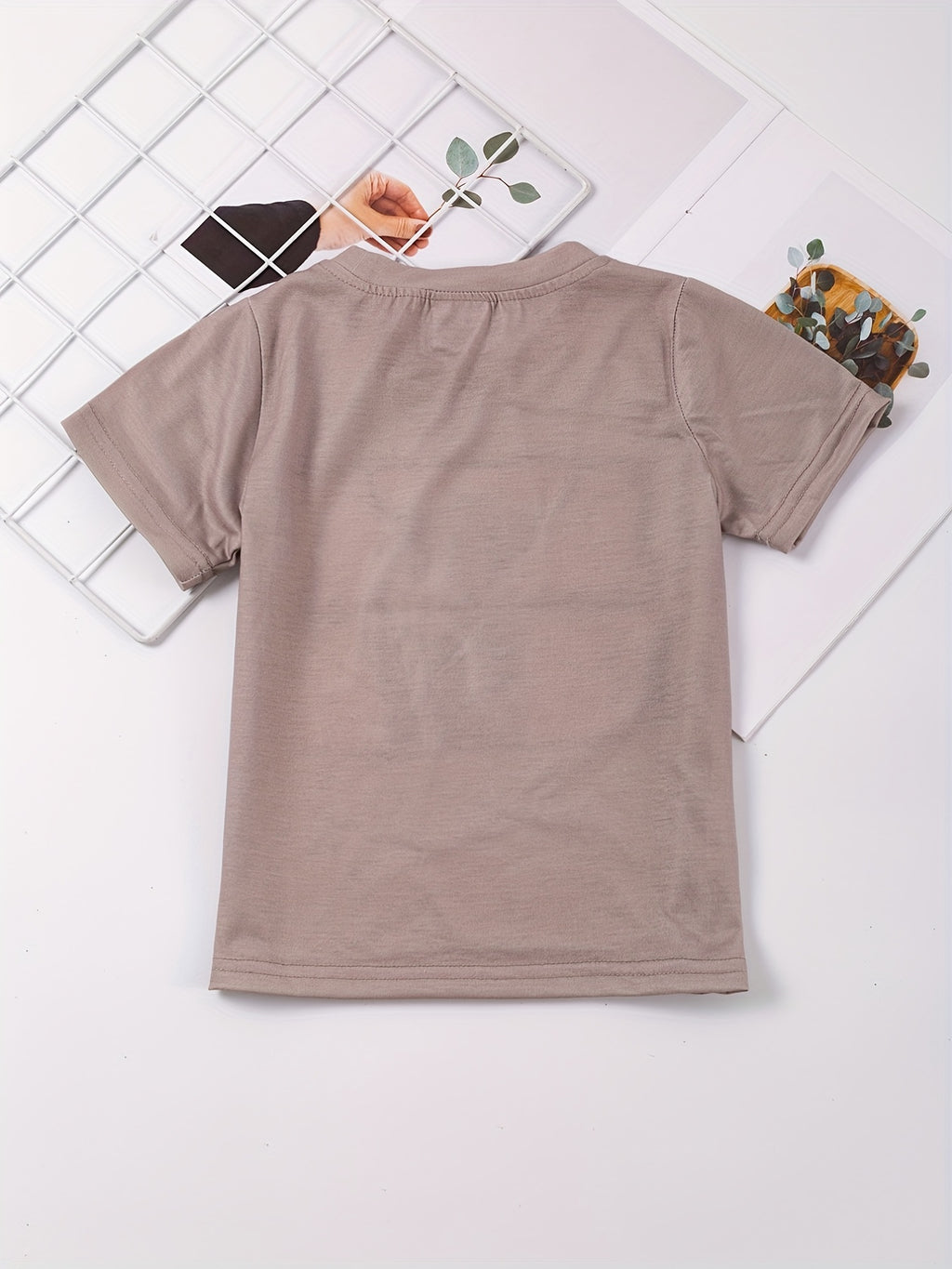 Vibrant Bull Graphic Tee - Soft, Comfortable Round Neck T-Shirts for Boys and Girls - Summer Fashion Essentials