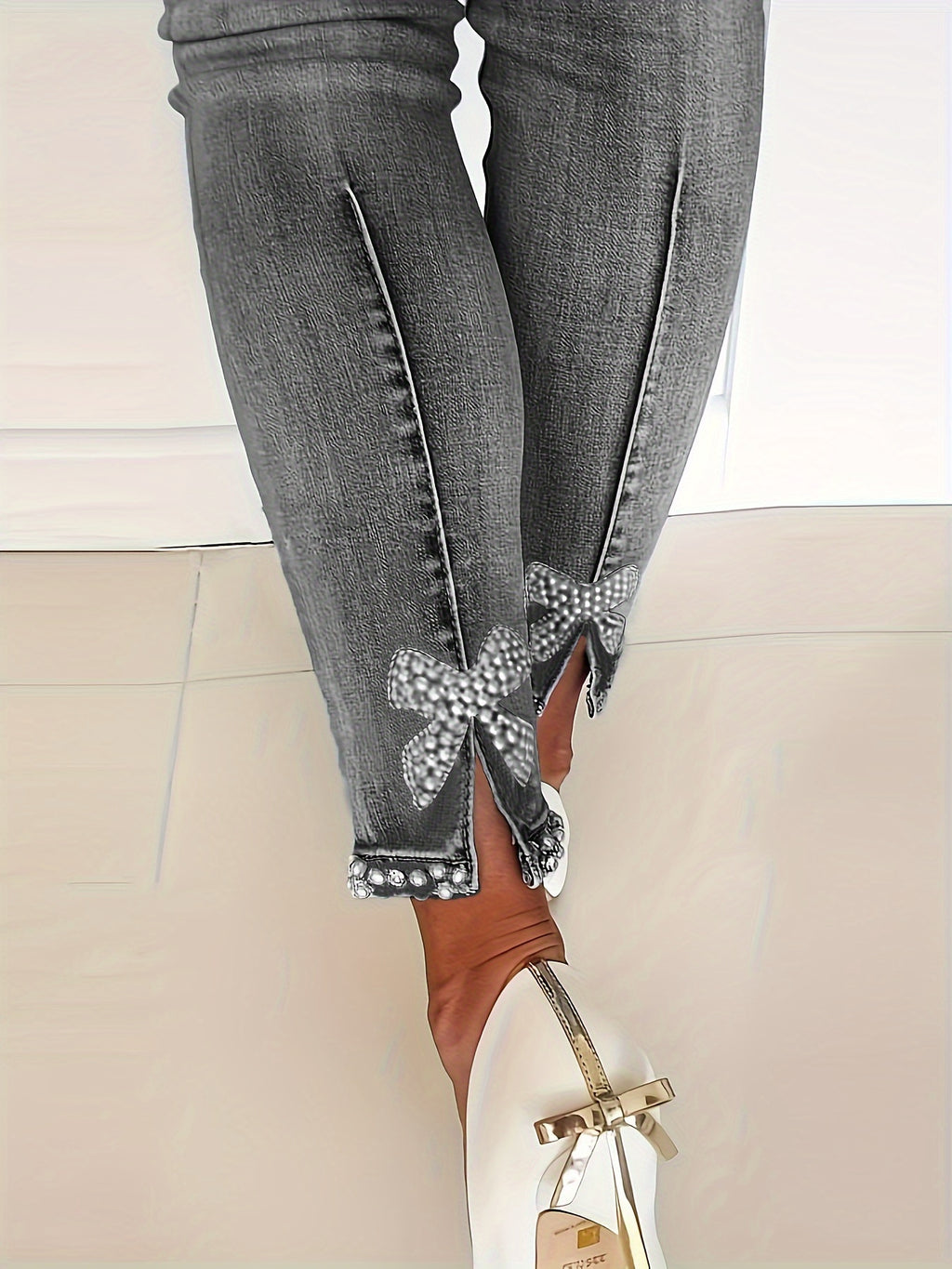 Blaue High-Stretch Skinny Jeans, Hose aus Denim mit Faux-Perlen-Dekor und schmaler Passform, Damen-Jeans & Bekleidung