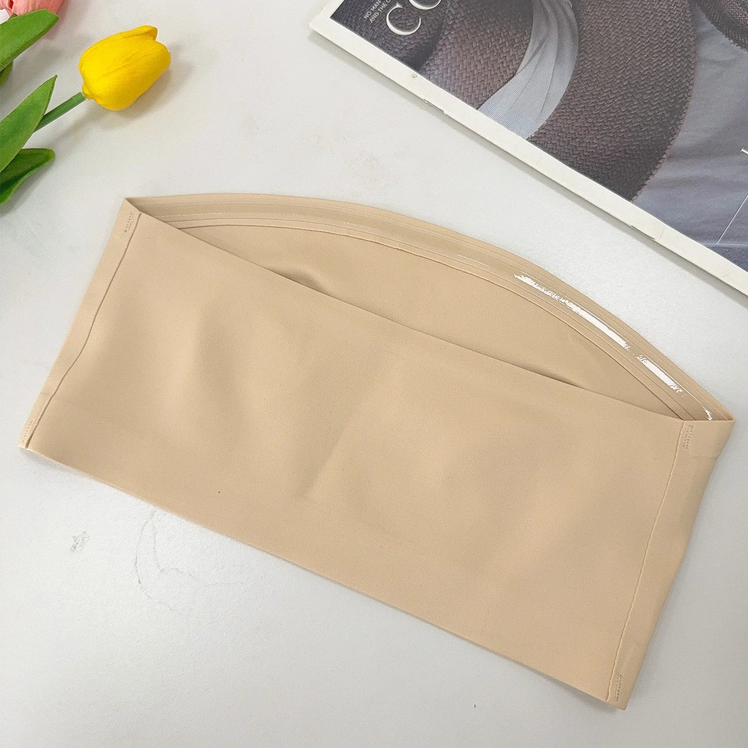 2025 Fashion Women Tube Tops Strapless Bra Black Skin Chest Wrap Bandeau Unlined Seamless Breathable Comfortable Underwear Tops