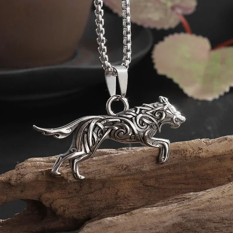 Retro Nordic Style Crow Skull Pendant Animal Bird Necklace for Men Personalized Jewelry Lucky Amulet Gift