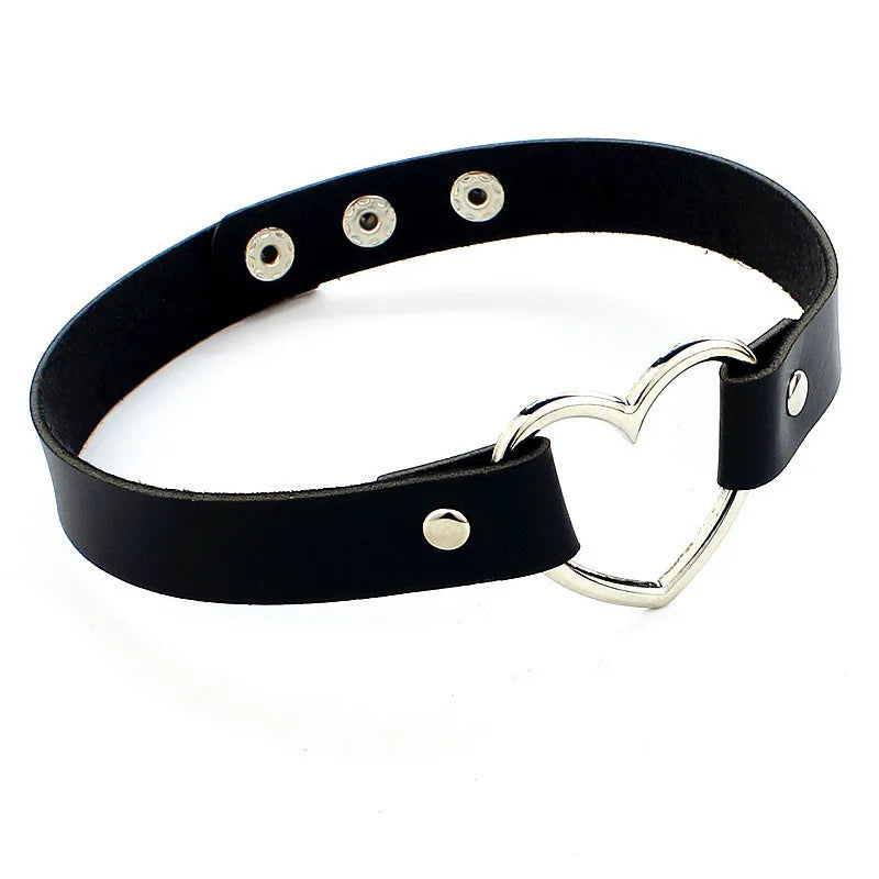 Harajuku Punk Rock Gothic Choker Necklace Women Sexy PU Leather Heart Lock Key Spike Collar Chocker Gothic Cosplay Accessories