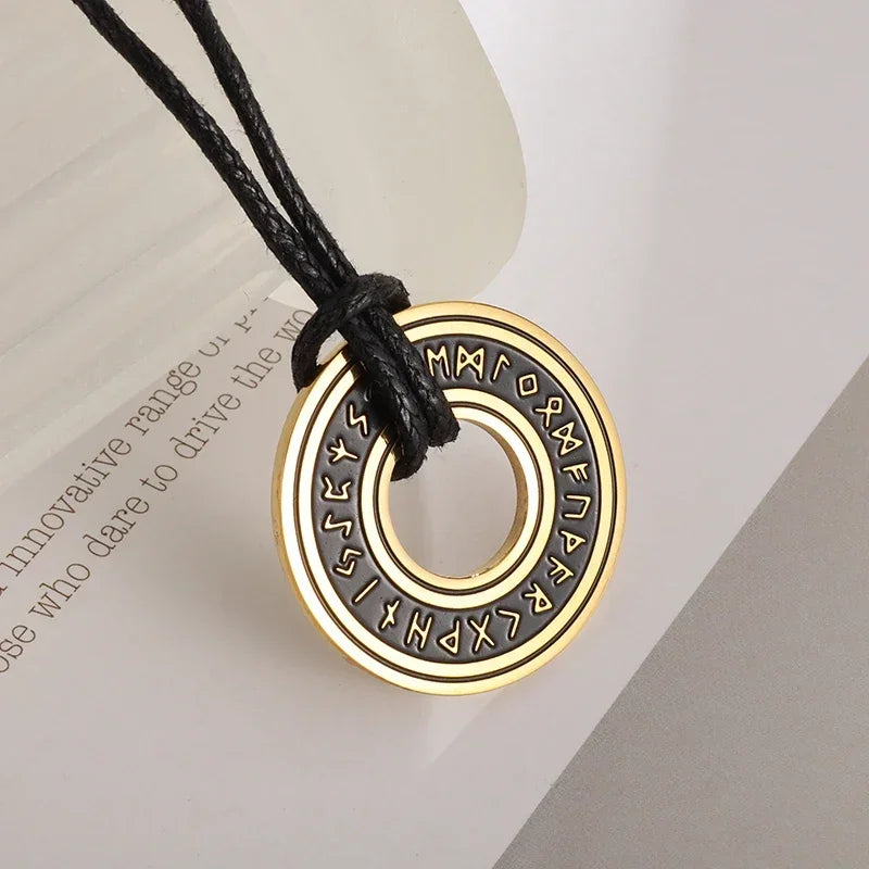 Retro Nordic Style Crow Skull Pendant Animal Bird Necklace for Men Personalized Jewelry Lucky Amulet Gift