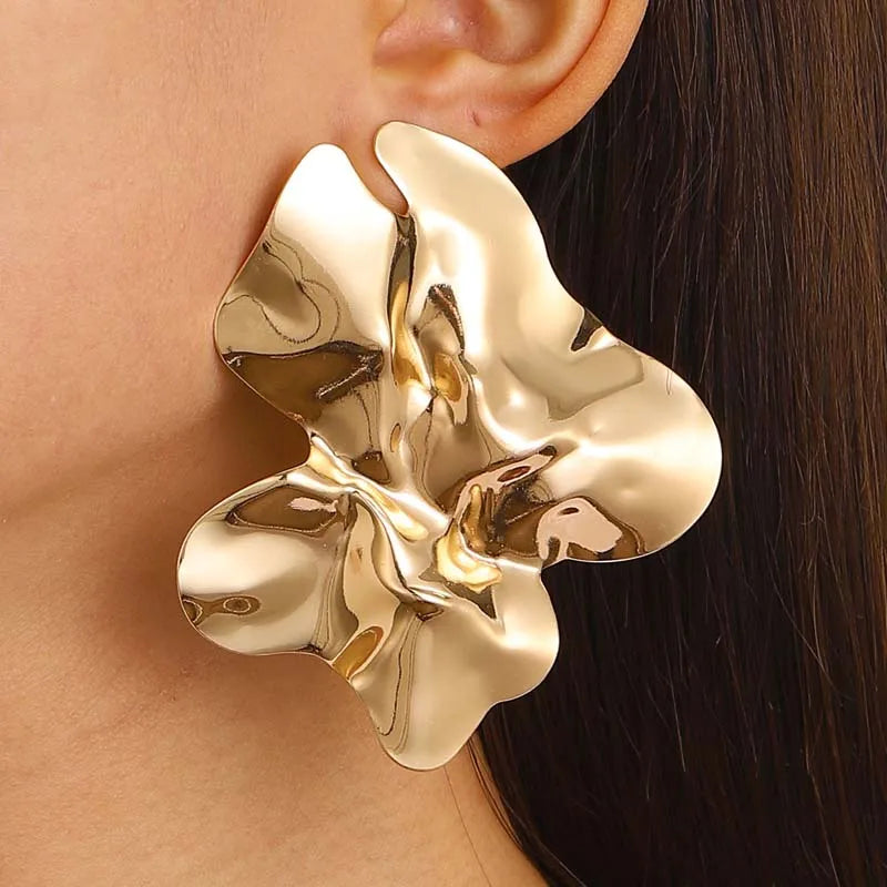 Fashion Metal Irregular Pleated Stud Earrings For Women Vintage Exaggerated Large Petal Flower Statement Earrings Jewelry