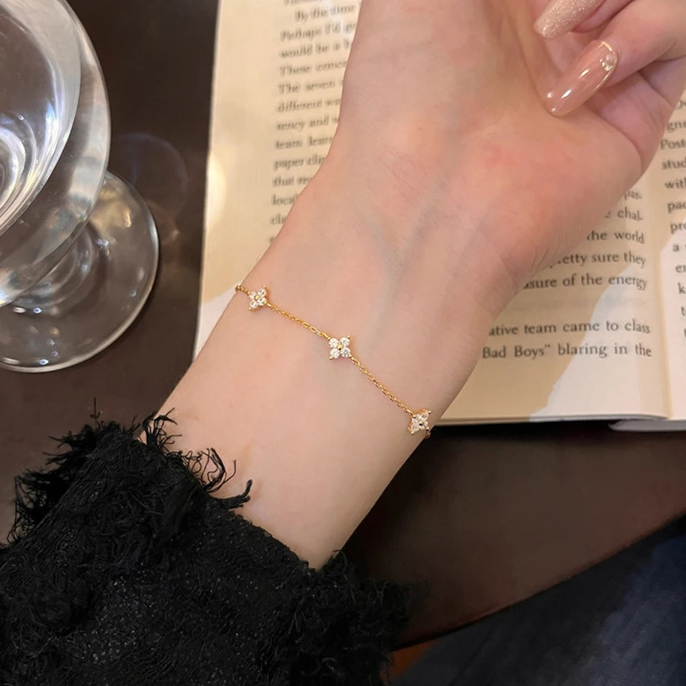 Shiny Plated 18k Gold Shiny Zircon Blue Flower Bracelet for Women Girl Korean Temperament Exquisite Jewelry Gifts