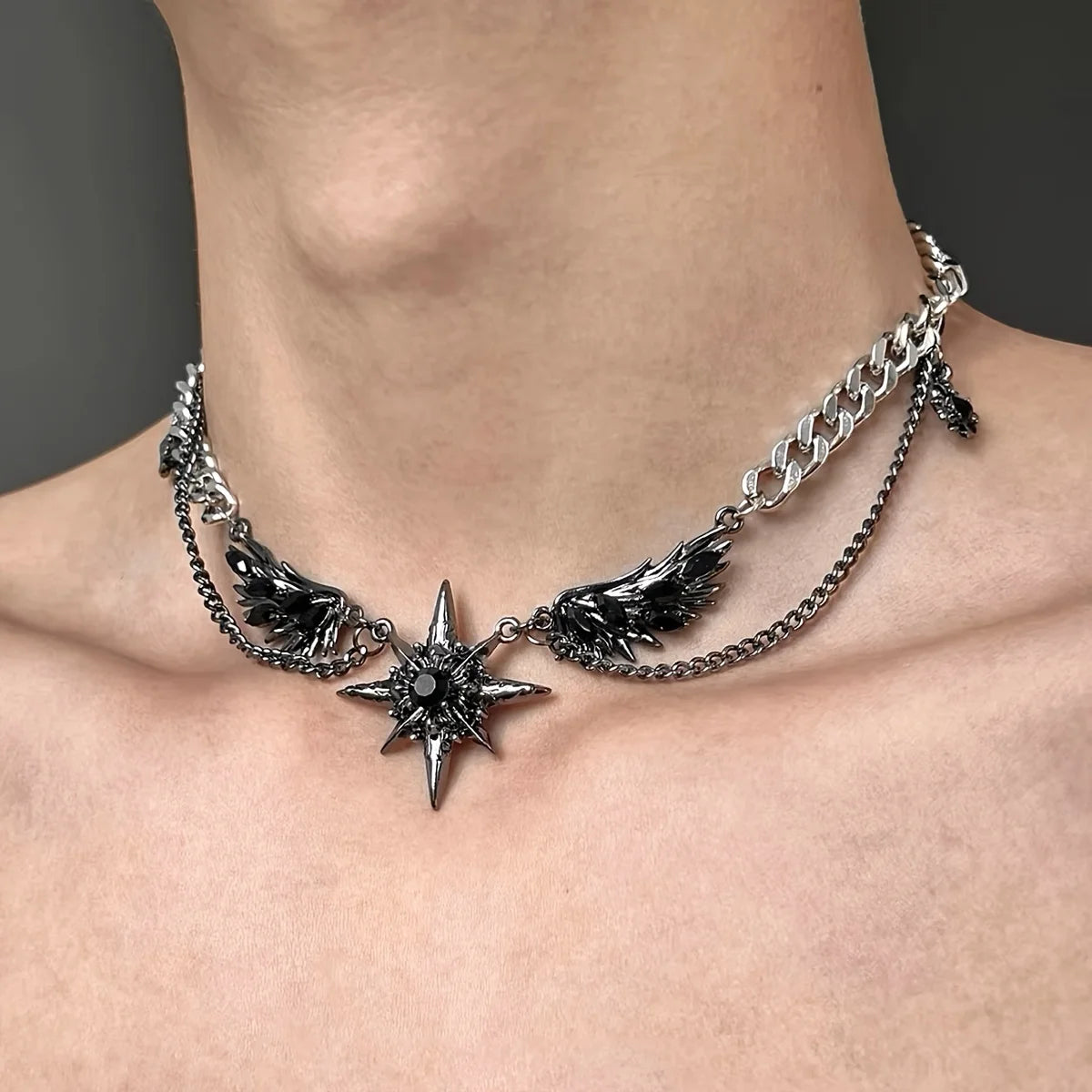 Men's stainless steel necklace, synthetic zircon, popular street style neck chain, exquisite wing design, give to boyfriend