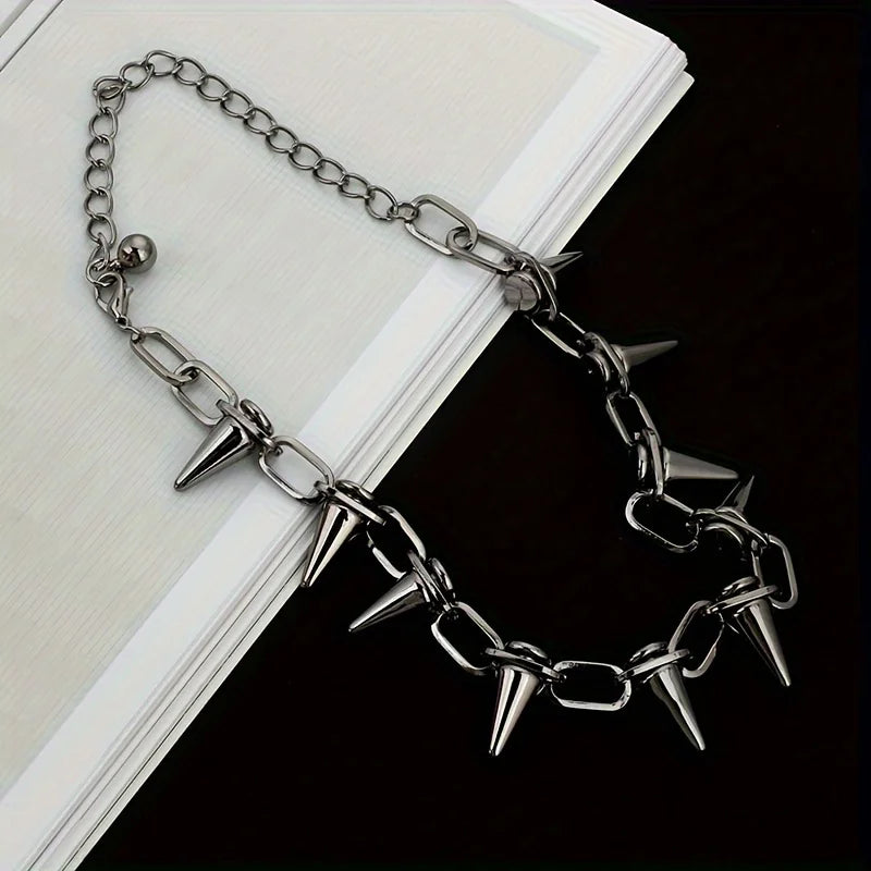 Punk Gothic Studded Rivet Spikes Necklace Vintage Choker Hip Hop Necklace For Party Birthday Valentine's Day Lovers Gifts