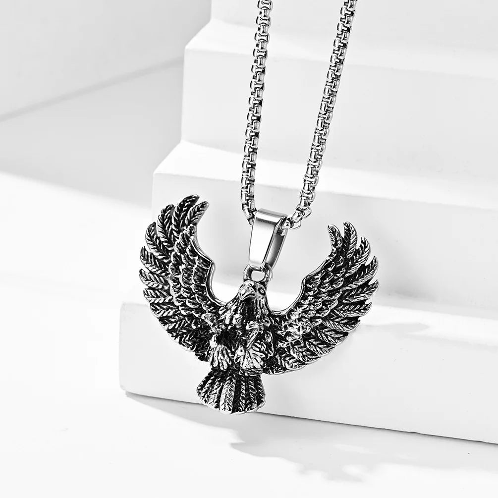Stainless steel retro eagle hunting necklace titanium steel eagle men's pendant pendant pendant