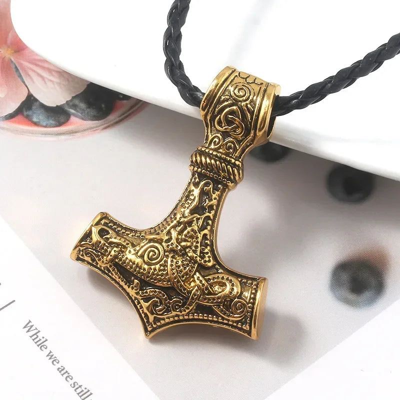 Retro Nordic Style Crow Skull Pendant Animal Bird Necklace for Men Personalized Jewelry Lucky Amulet Gift