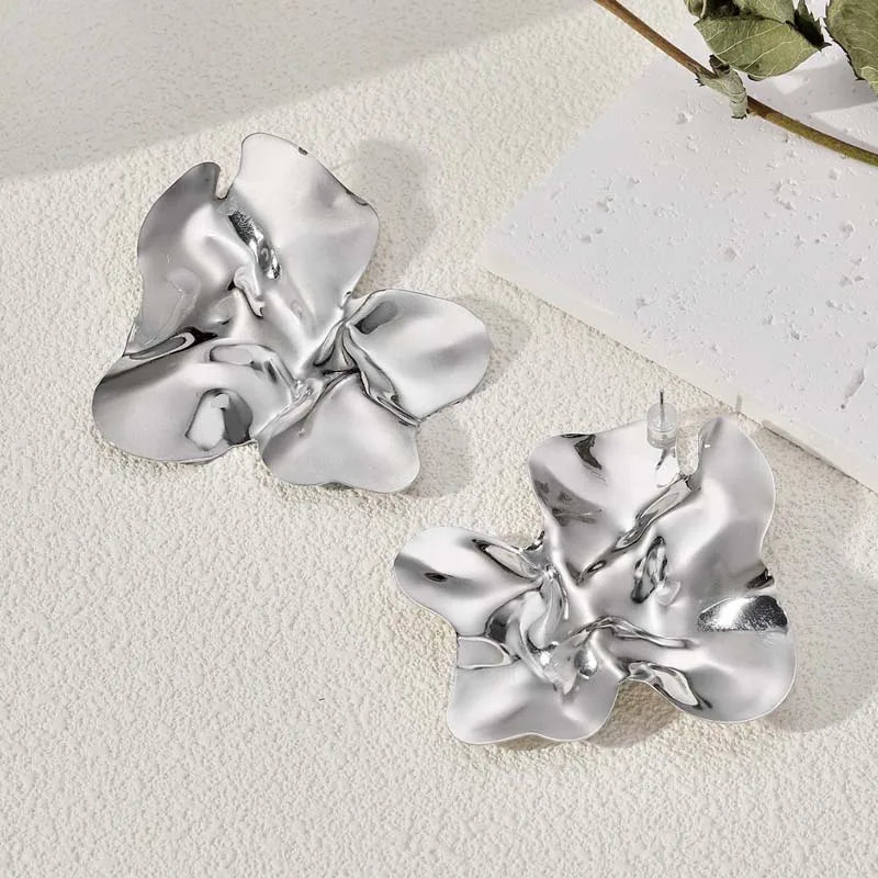 Fashion Metal Irregular Pleated Stud Earrings For Women Vintage Exaggerated Large Petal Flower Statement Earrings Jewelry