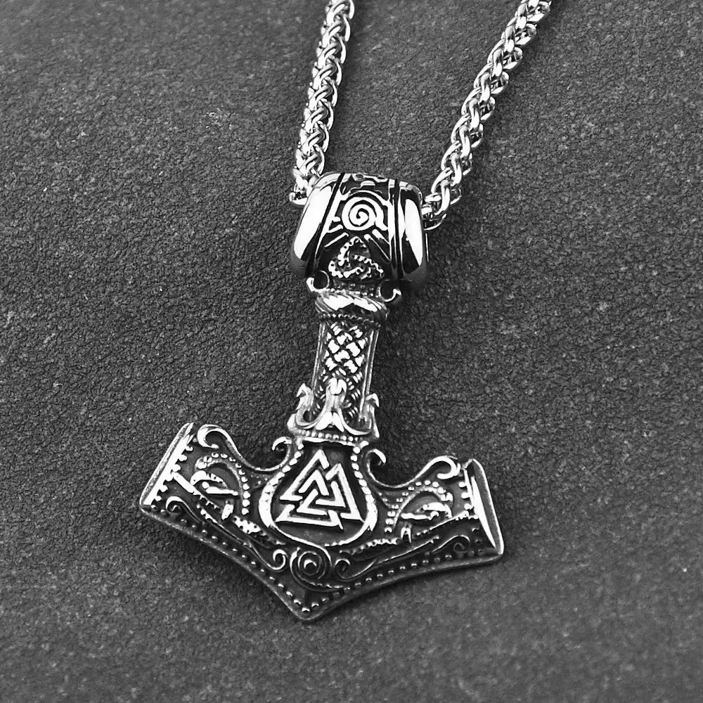 Retro Nordic Style Crow Skull Pendant Animal Bird Necklace for Men Personalized Jewelry Lucky Amulet Gift