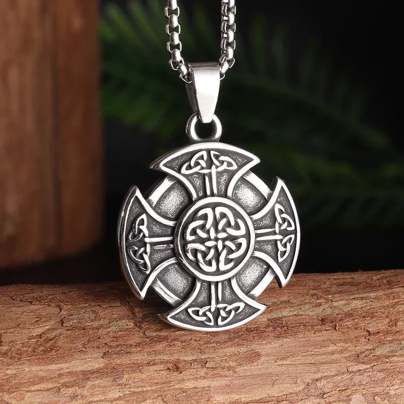Retro Nordic Style Crow Skull Pendant Animal Bird Necklace for Men Personalized Jewelry Lucky Amulet Gift