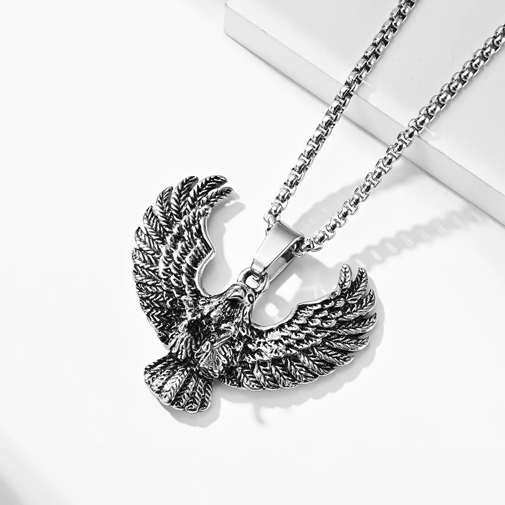 Stainless steel retro eagle hunting necklace titanium steel eagle men's pendant pendant pendant