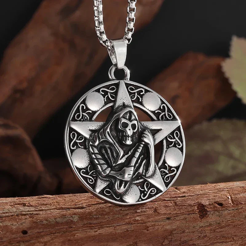 Retro Nordic Style Crow Skull Pendant Animal Bird Necklace for Men Personalized Jewelry Lucky Amulet Gift