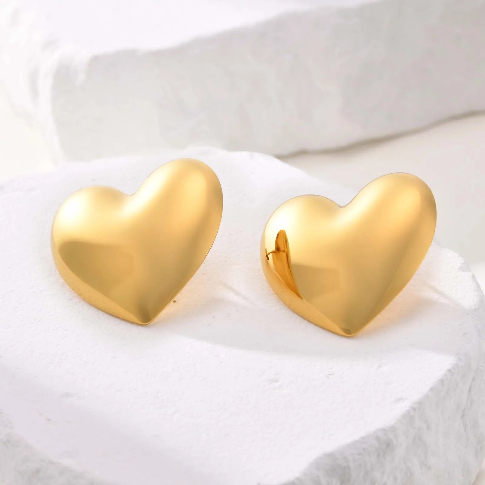 Minimalist Fashion Stainless Steel Heart Shape Stud Earrings For Women Gold Color Heart-Shaped Earring Fashion Jewelry Giftss