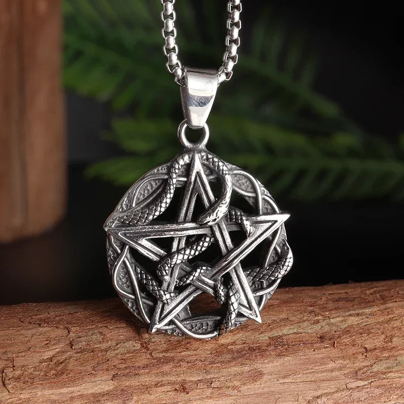 Retro Nordic Style Crow Skull Pendant Animal Bird Necklace for Men Personalized Jewelry Lucky Amulet Gift