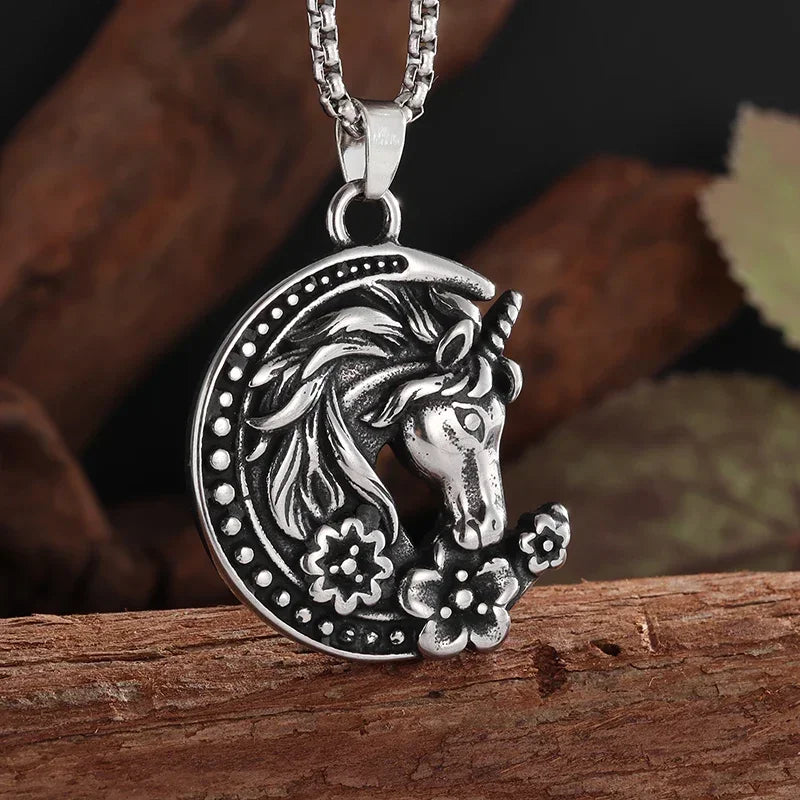 Retro Nordic Style Crow Skull Pendant Animal Bird Necklace for Men Personalized Jewelry Lucky Amulet Gift