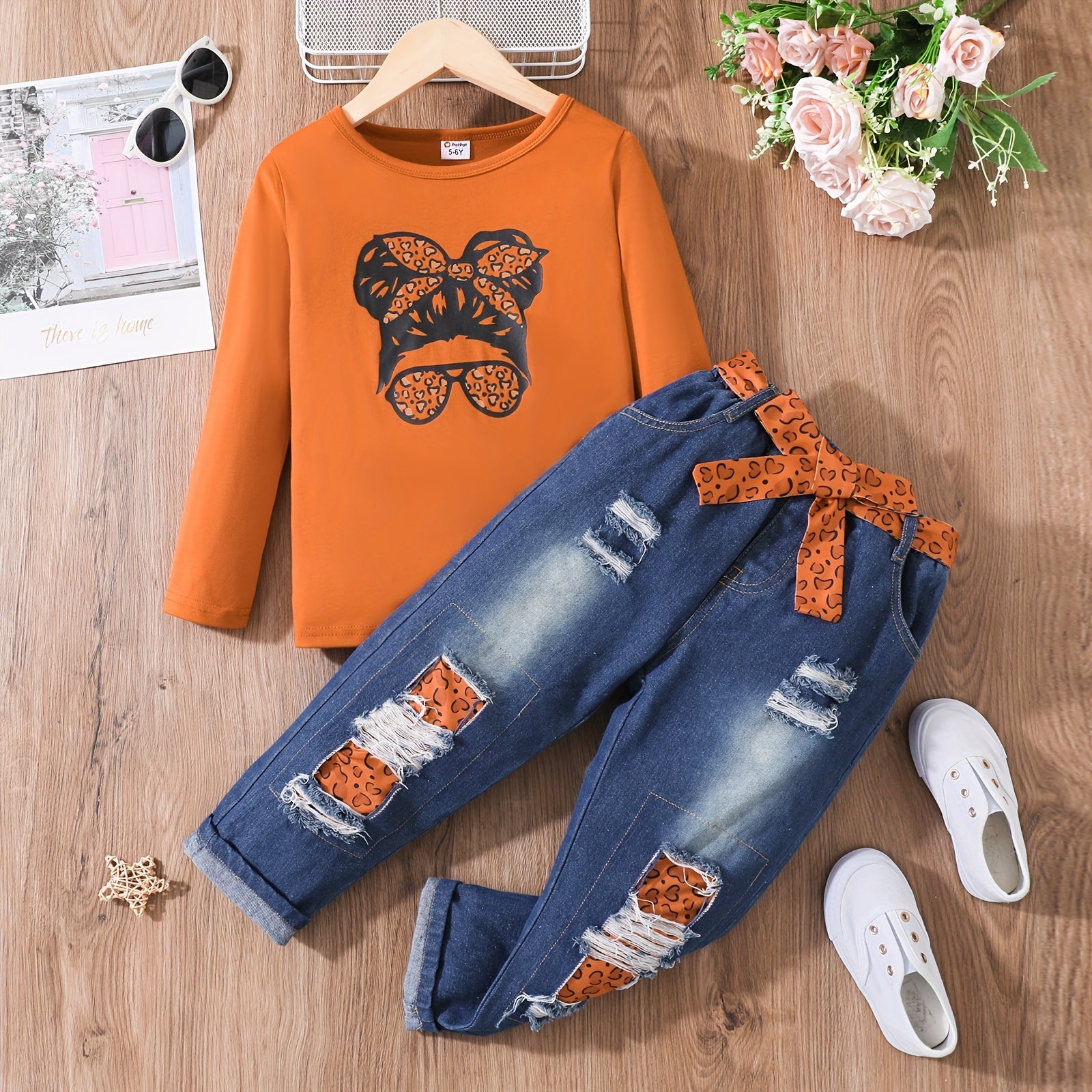 2pcs Girl's Figure Print Long-sleeve Tee and Belted Ripped Denim Jeans Set, Casual Outdoor Clothing