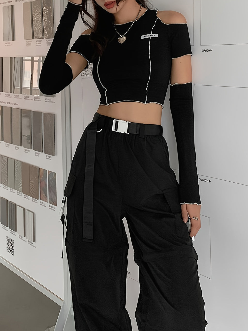Summer Stylish Short Fitted T-Shirt for Women with a Round Neck, Hollow Design, And Long Sleeves, Perfect for Street Photography