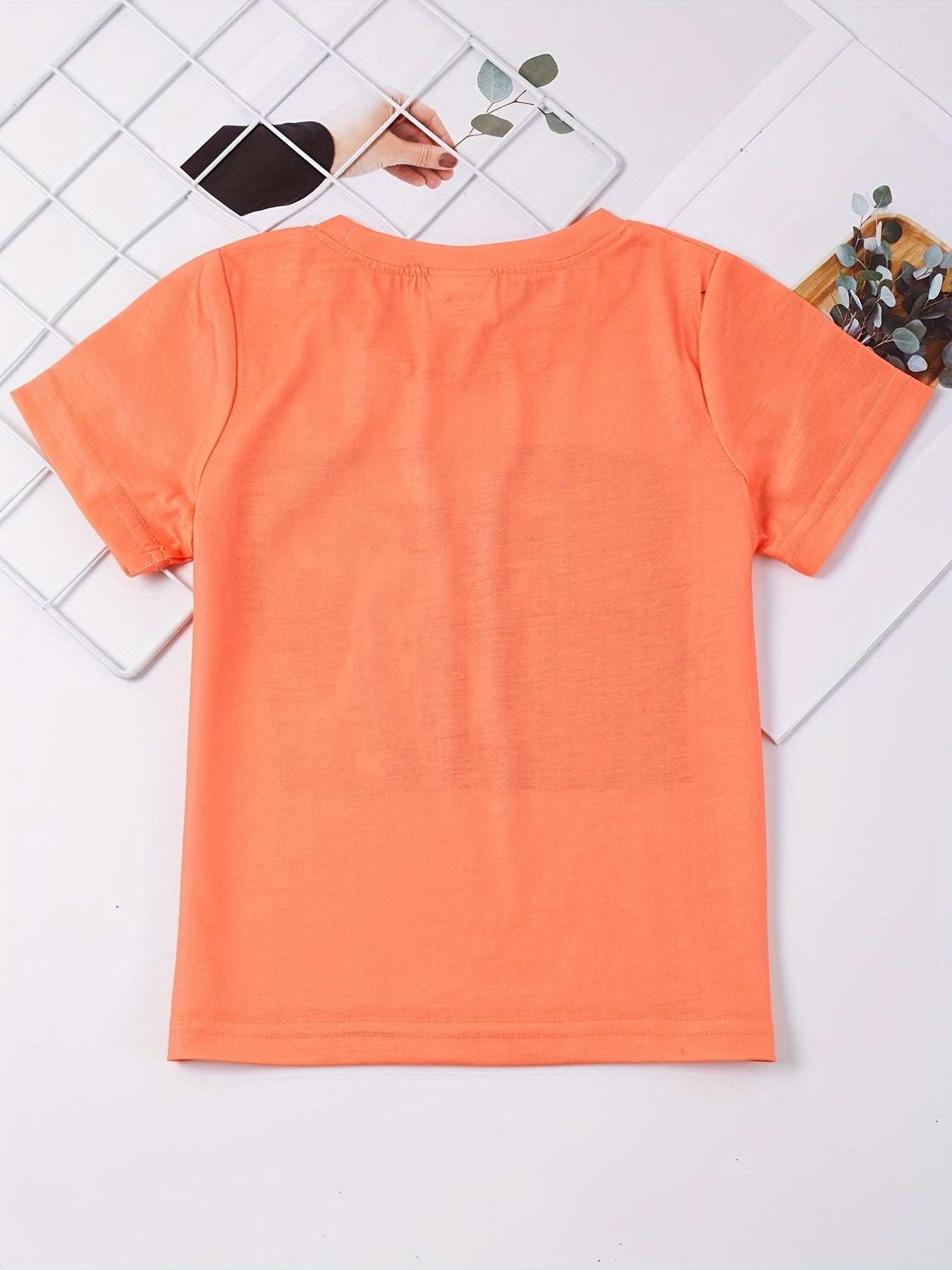Vibrant Bull Graphic Tee - Soft, Comfortable Round Neck T-Shirts for Boys and Girls - Summer Fashion Essentials