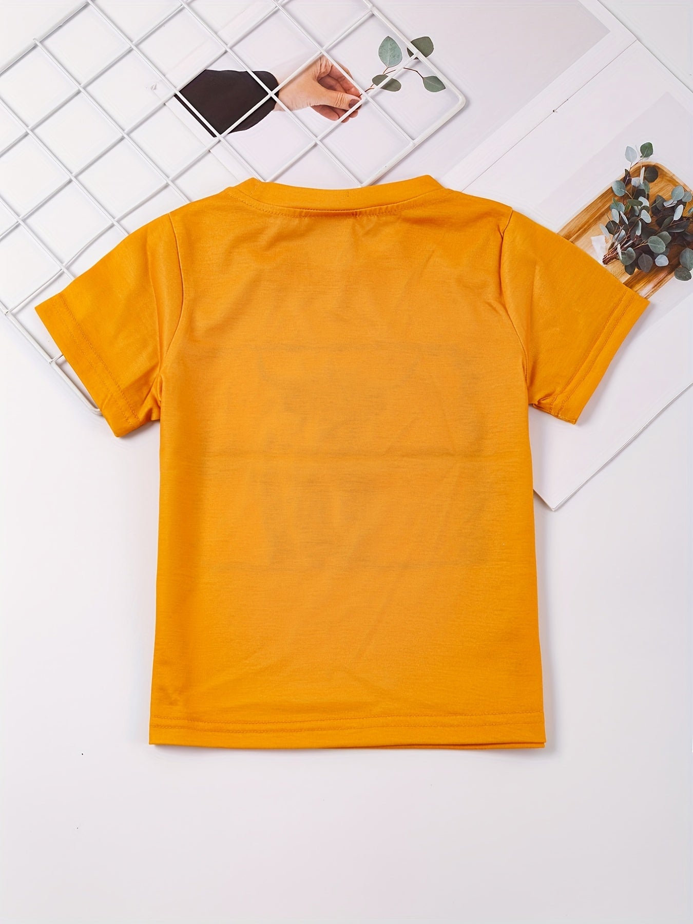 Vibrant Bull Graphic Tee - Soft, Comfortable Round Neck T-Shirts for Boys and Girls - Summer Fashion Essentials